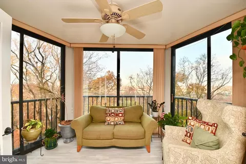 5901 Mount Eagle Dr #706, Alexandria, VA 22303