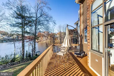 11010 Thrush Ridge Rd, Reston, VA 20191 photo 17