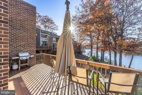 11010 Thrush Ridge Rd, Reston, VA 20191 photo 21
