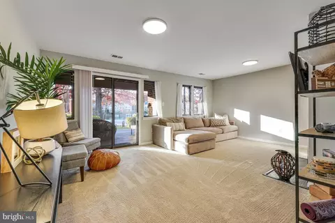 11010 Thrush Ridge Rd, Reston, VA 20191 photo 45