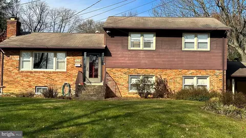 1630 Glen Head Ct, Mclean, VA 22101