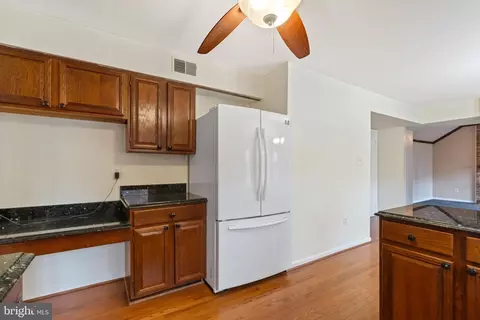 7598 Seabrook Ln, Springfield, VA 22153 photo 11