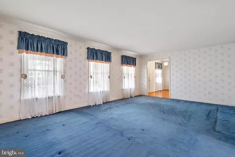 7598 Seabrook Ln, Springfield, VA 22153 photo 7