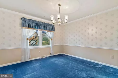 7598 Seabrook Ln, Springfield, VA 22153 photo 8