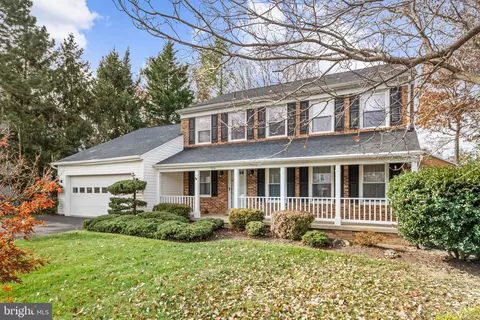 7598 Seabrook Ln, Springfield, VA 22153