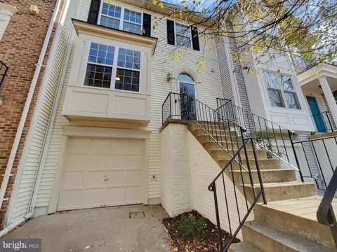 14779 Truitt Farm Dr, Centreville, VA 20120