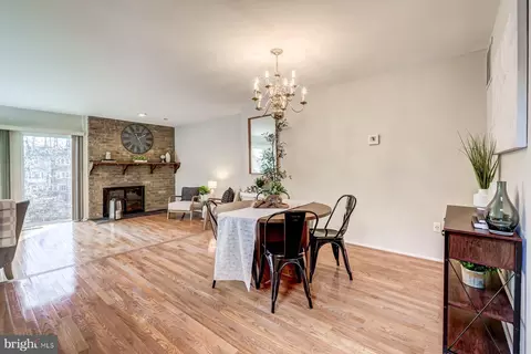 9073 Blarney Stone Dr, Springfield, VA 22152 photo 10