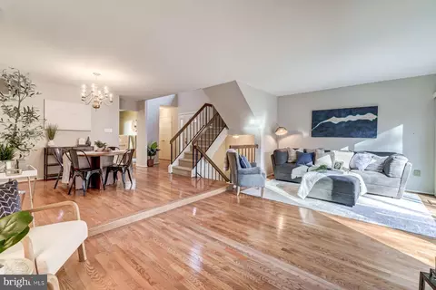 9073 Blarney Stone Dr, Springfield, VA 22152 photo 15