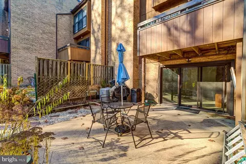 9073 Blarney Stone Dr, Springfield, VA 22152 photo 45