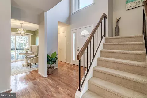 9073 Blarney Stone Dr, Springfield, VA 22152 photo 9