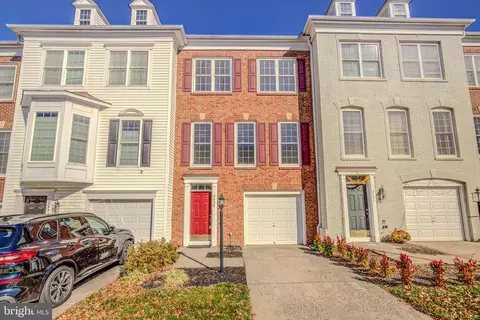 2495 Terra Cotta Cir, Herndon, VA 20171