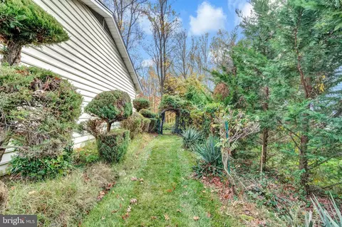 8902 Grass Valley Ct, Springfield, VA 22153 photo 57