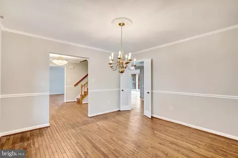 8902 Grass Valley Ct, Springfield, VA 22153 photo 10