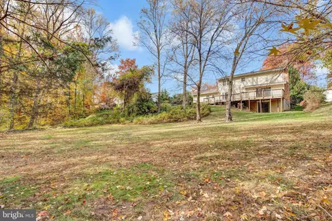 8902 Grass Valley Ct, Springfield, VA 22153 photo 5