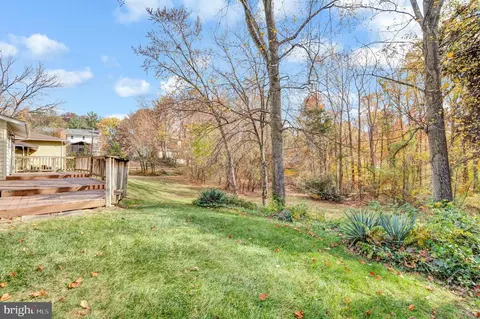 8902 Grass Valley Ct, Springfield, VA 22153 photo 3