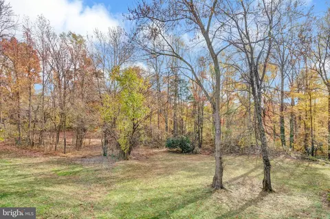 8902 Grass Valley Ct, Springfield, VA 22153 photo 4