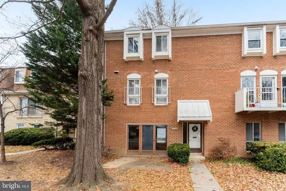 3750 Persimmon Cir, Fairfax, VA 22031 31 Photos Movoto