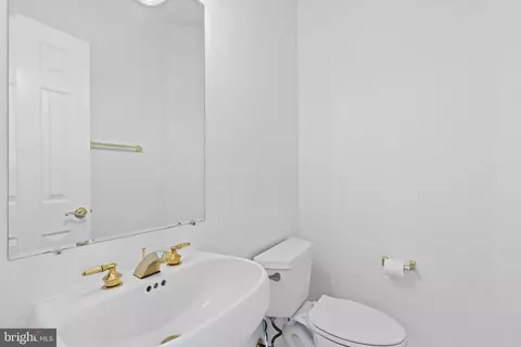 7319 Oldham Leeds Way, Springfield, VA 22150 photo 9
