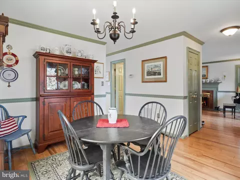 3918 Bokel Dr, Chantilly, VA 20151 photo 8