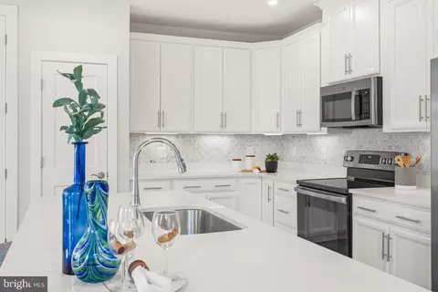 1675 Bandit Loop #301B, Reston, VA 20190 photo 8