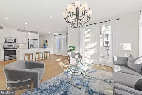 1675 Bandit Loop #301B, Reston, VA 20190 photo 2
