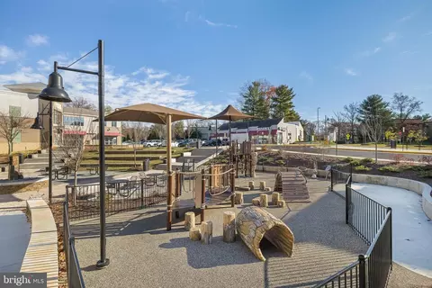 1675 Bandit Loop #301B, Reston, VA 20190 photo 26