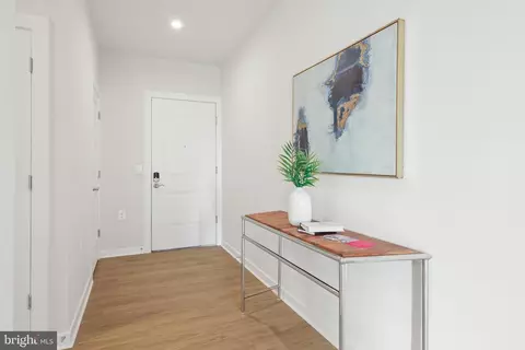 1675 Bandit Loop #301B, Reston, VA 20190 photo 4