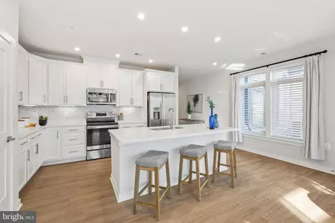 1675 Bandit Loop #301B, Reston, VA 20190 photo 10