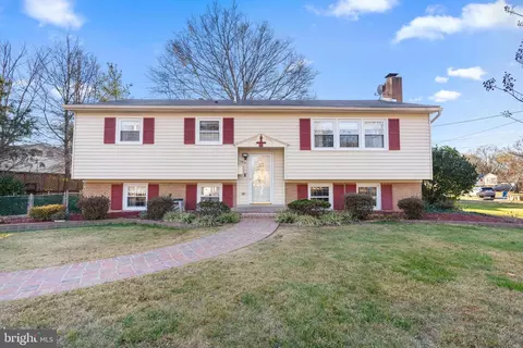7914 Donelson St, Alexandria, VA 22309
