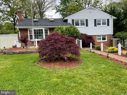 5961 Atteentee Rd, Springfield, VA 22150