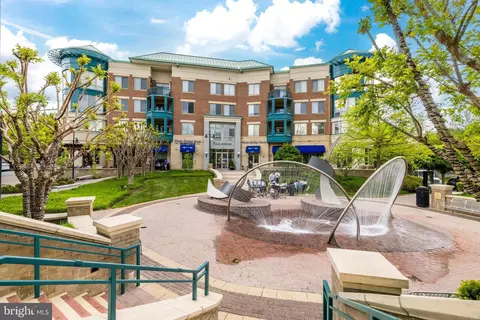 Exterior - 1450 Emerson Ave #407, Mclean, VA 22101 photo 6 of 9