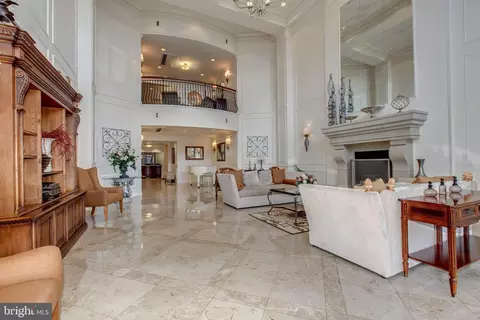 Living - 1450 Emerson Ave #407, Mclean, VA 22101 photo 4 of 8