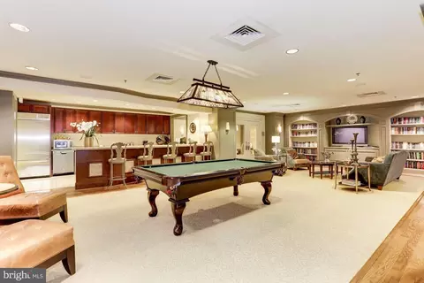 Living - 1450 Emerson Ave #407, Mclean, VA 22101 photo 6 of 8