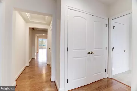 Entry Way - 1450 Emerson Ave #407, Mclean, VA 22101 photo 10 of 13