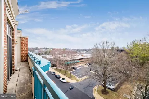 View/Area - 1450 Emerson Ave #407, Mclean, VA 22101 photo 1 of 4