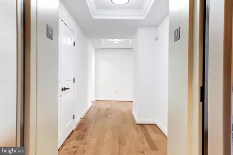 Entry Way - 1450 Emerson Ave #407, Mclean, VA 22101 photo 2 of 13