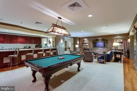 Living - 1450 Emerson Ave #407, Mclean, VA 22101 photo 5 of 8