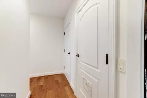 Entry Way - 1450 Emerson Ave #407, Mclean, VA 22101 photo 12 of 13