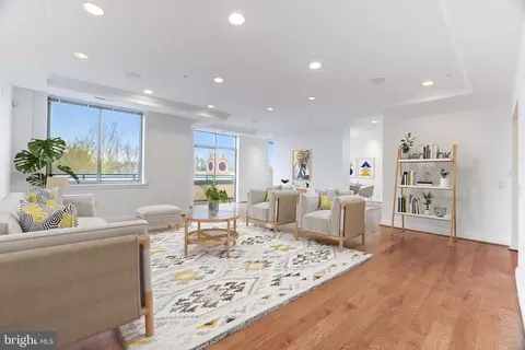 Living - 1450 Emerson Ave #407, Mclean, VA 22101 photo 3 of 8
