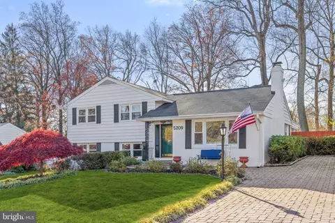 5209 Light St, Springfield, VA 22151 photo 4