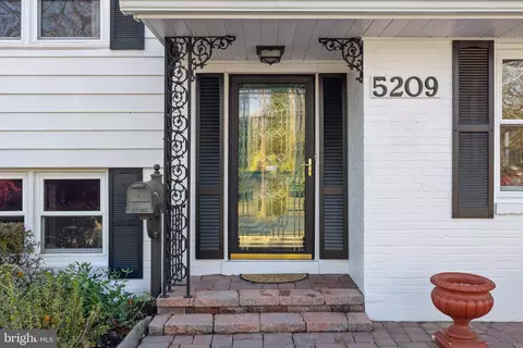 5209 Light St, Springfield, VA 22151 photo 8