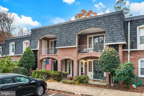 5904 Bayshire Rd # -B, Springfield, VA 22152