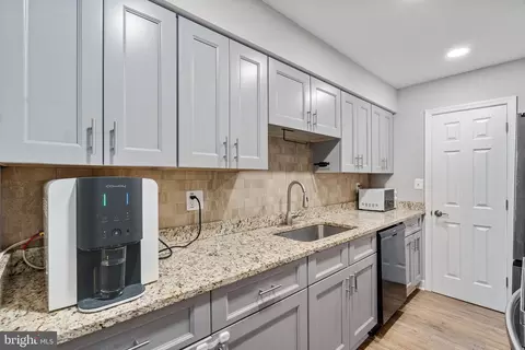 5904 Bayshire Rd # -B, Springfield, VA 22152 photo 11