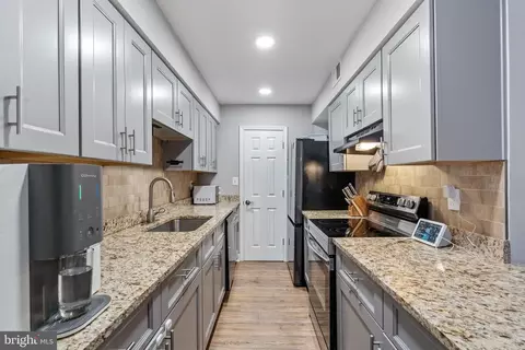 5904 Bayshire Rd # -B, Springfield, VA 22152 photo 9