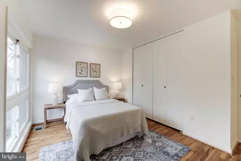 11551 Links Dr, Reston, VA 20190 photo 32