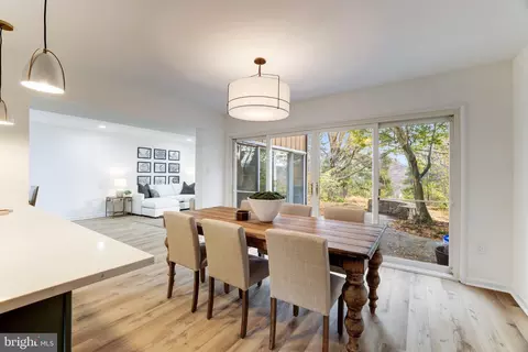11551 Links Dr, Reston, VA 20190 photo 14