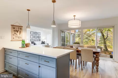 11551 Links Dr, Reston, VA 20190 photo 9