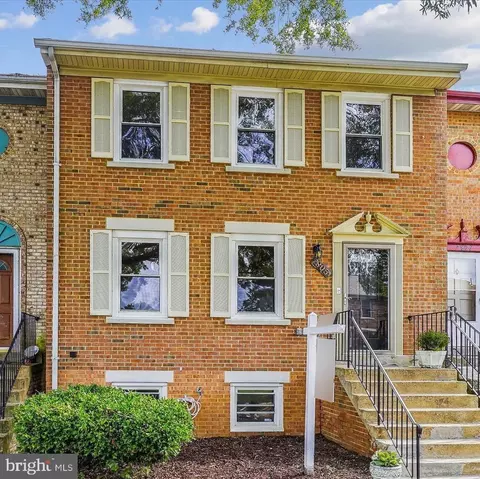 7805 Stovall Ct, Lorton, VA 22079