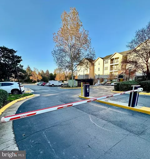 1521 Spring Gate Dr #10402, Mclean, VA 22102 photo 13