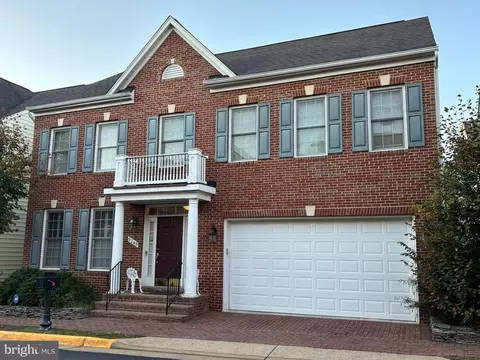 9249 Lee Masey Dr, Lorton, VA 22079